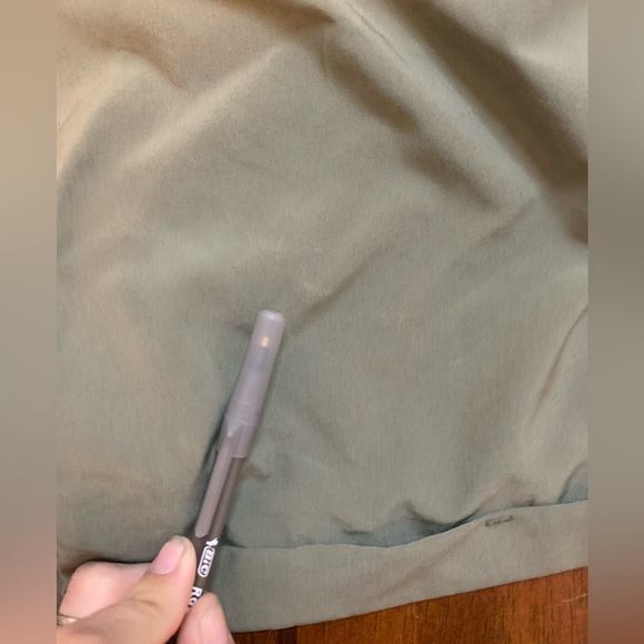 Zyia olive summer shorts - Picture 6 of 6